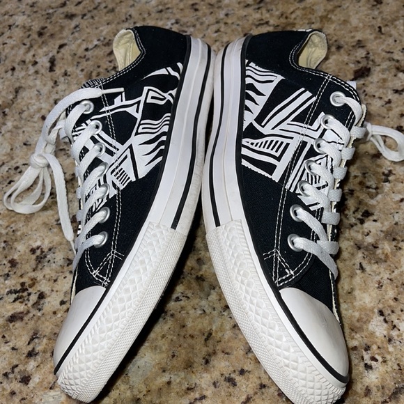 Converse - Picture 4 of 9